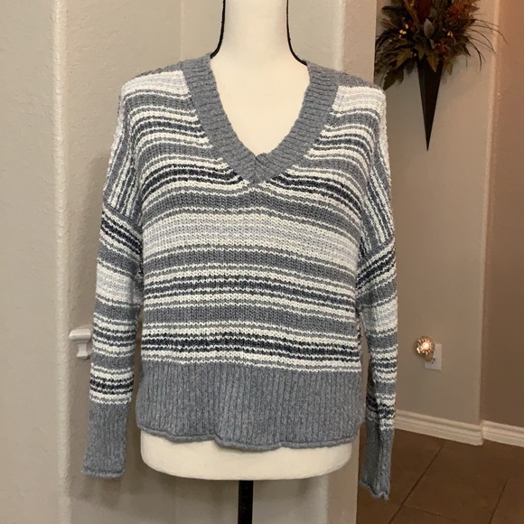 American Eagle Outfitters gray, white, black striped cropped knit sweater - Picture 1 of 17